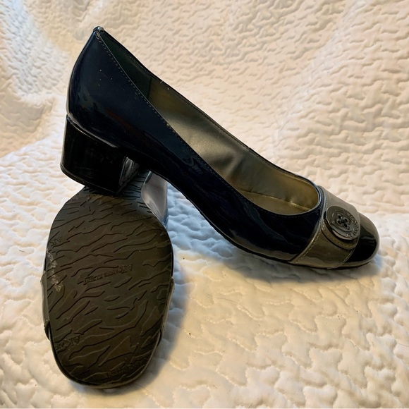 AK Anne Klein iFlex Navy + Gray Patent Pumps 👠 W7 - Picture 7 of 8